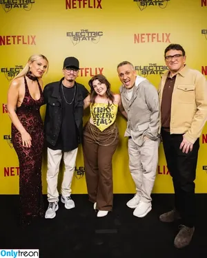 Millie Bobby Brown / milliebobbybrown фото голая #5025