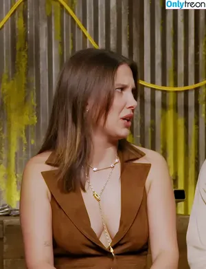 Millie Bobby Brown / milliebobbybrown фото голая #5110