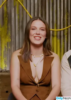 Millie Bobby Brown / milliebobbybrown фото голая #5112