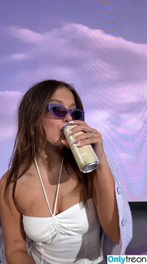 Millie Bobby Brown / milliebobbybrown nude photo #5421