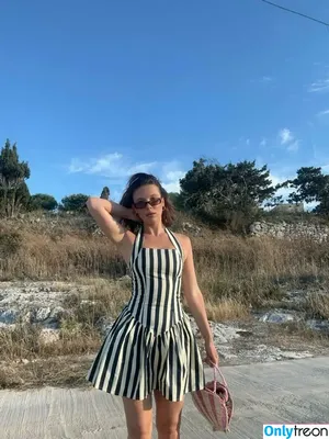 Millie Bobby Brown / milliebobbybrown фото голая #5814