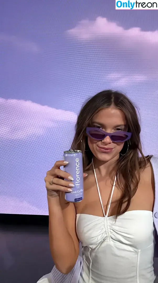 Millie Bobby Brown голая photo #5427 (milliebobbybrown)