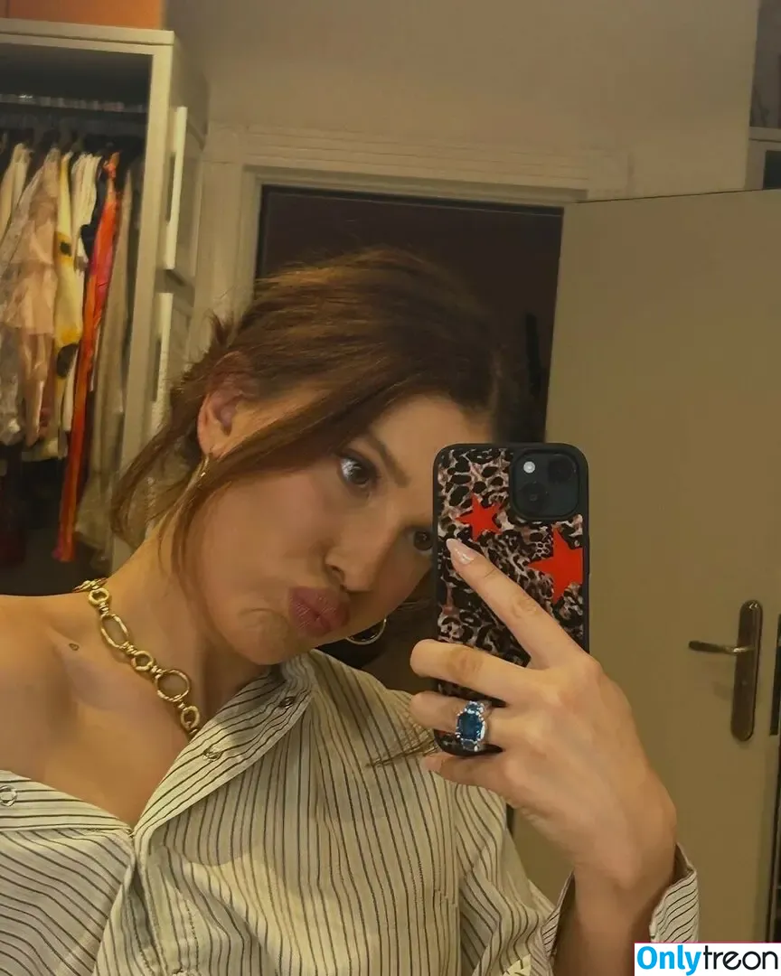 Millie Bobby Brown nude photo #5656 (milliebobbybrown)