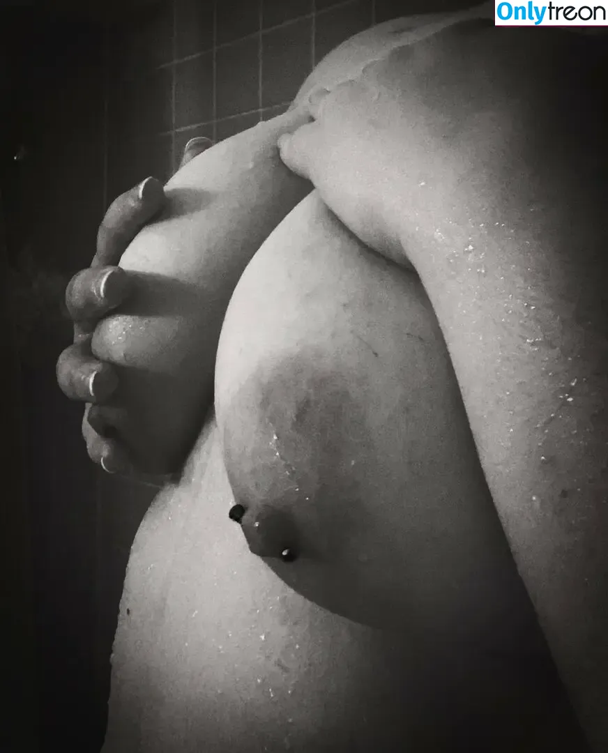 milliepeppers nude photo #0005 (milapepper7 / milliepepper_ / redhotmilliepeppers)