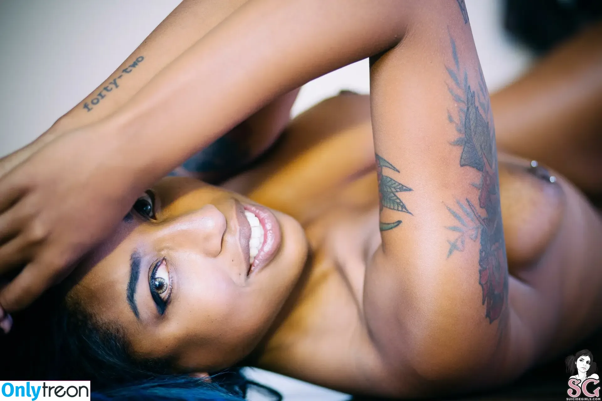 Milloux nude photo #0654 (millouxsuicide)