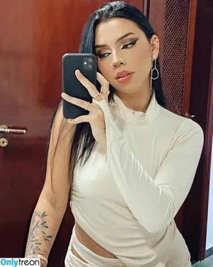 Milly Moura / Caah_medeiros / caah_mmouraa / milliedraco nude photo #0001