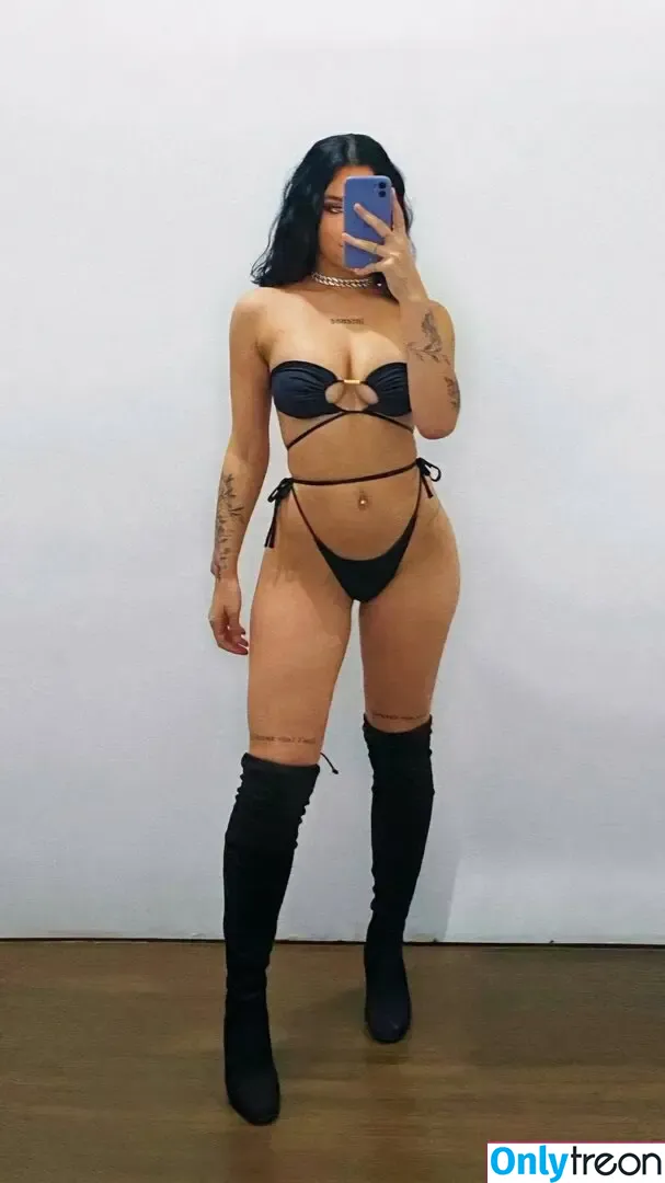 Milly Moura nude photo #0004 (Caah_medeiros / caah_mmouraa / milliedraco)