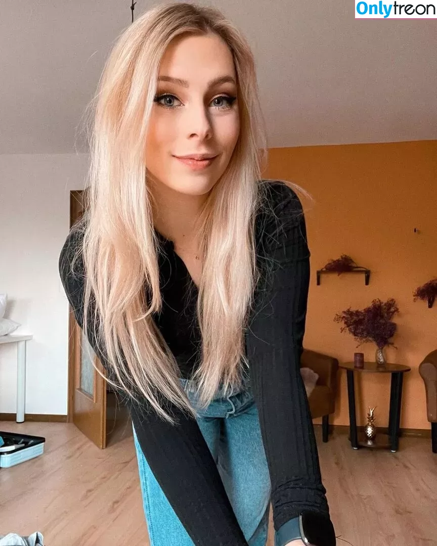 Milschbaum nude photo #0109 (Sonja)