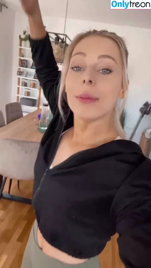 Milschbaum nude photo #0151 (Sonja)
