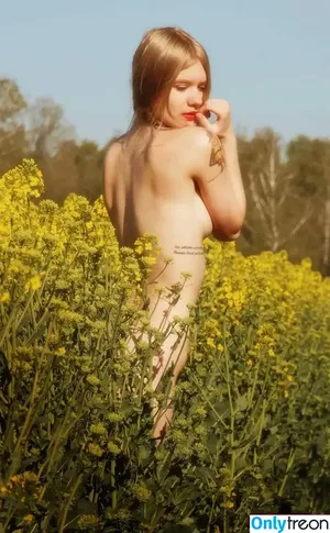 Mimisplace / mimiiyous... / mimisplaceofficial nude photo #0119