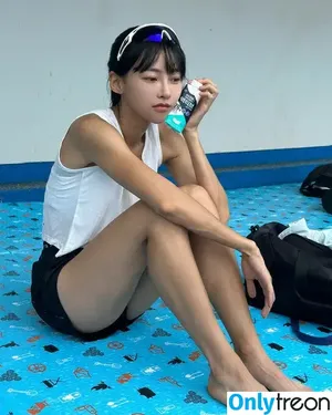 Min-ji KIM / arb0r_day / 김민지 nude photo #0001