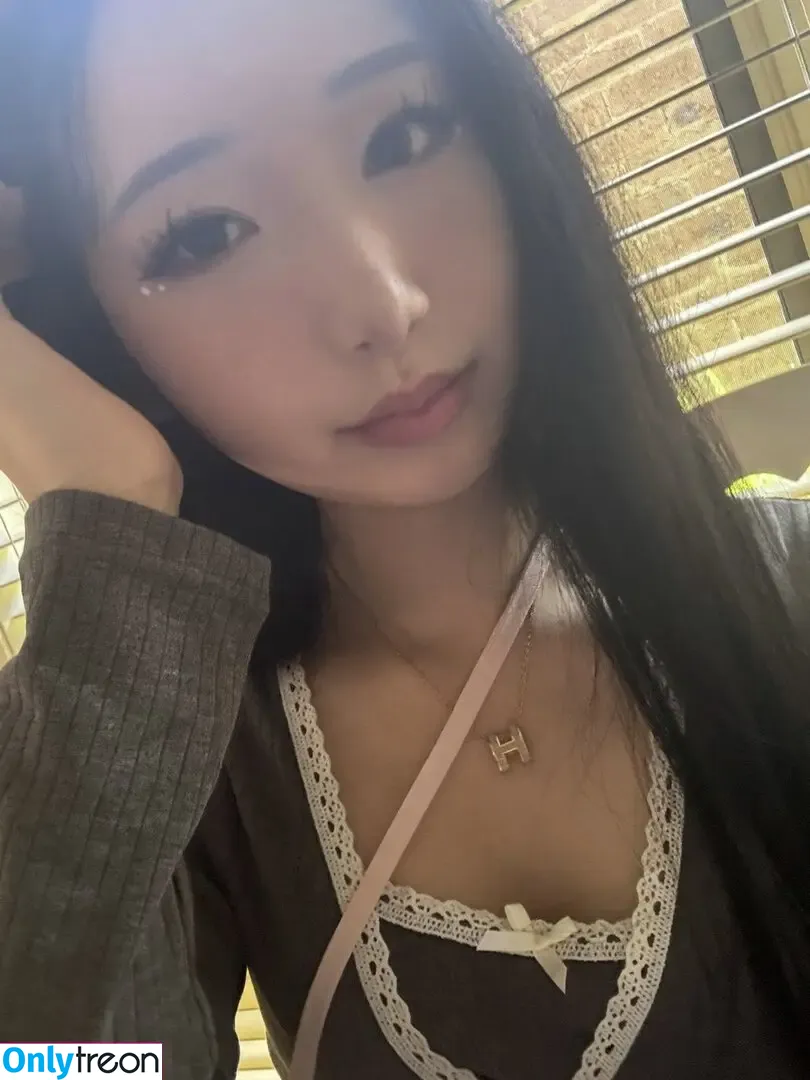 mina nude photo #0001 (luv4mina / miinamariee / mina_sr_my)