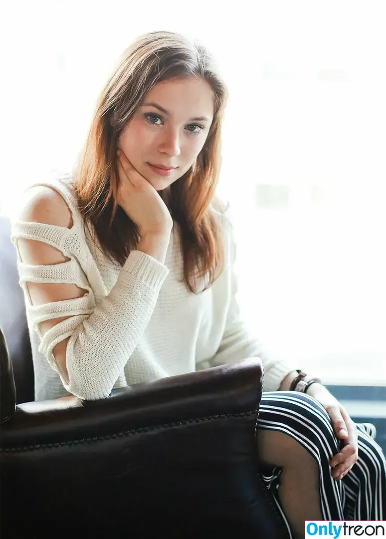 Mina Sundwall nude photo #0043 (minasundwall)