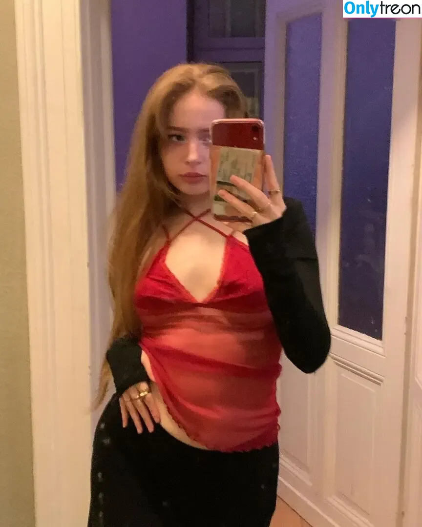 minaaselinaa nude photo #0012 (minaaselinaa)