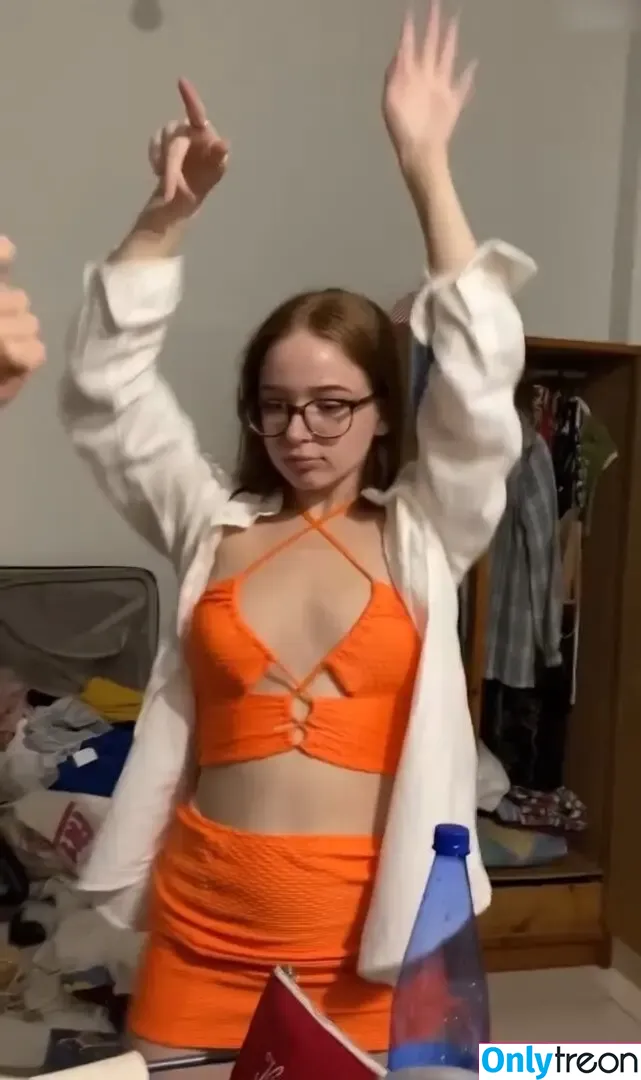 minaaselinaa nude photo #0060 (minaaselinaa)