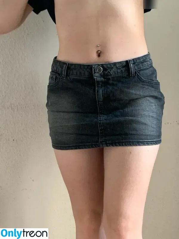 minaaselinaa nude photo #0098 (minaaselinaa)