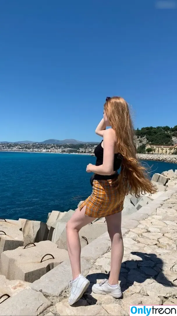 minaaselinaa nude photo #0118 (minaaselinaa)