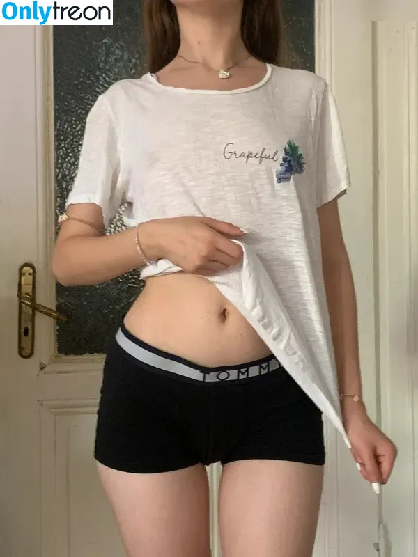 minaaselinaa nude photo #0132 (minaaselinaa)