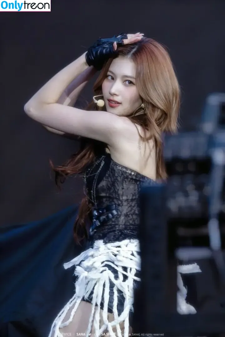 Minatozaki Sana nude photo #0070 (TWICE / m.by__sana)