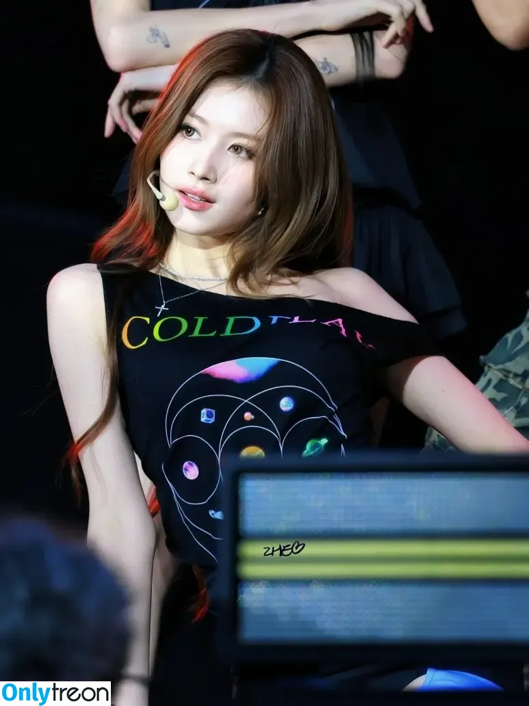 Minatozaki Sana голая photo #0080 (TWICE / m.by__sana)