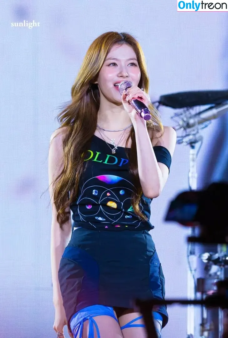 Minatozaki Sana голая photo #0089 (TWICE / m.by__sana)