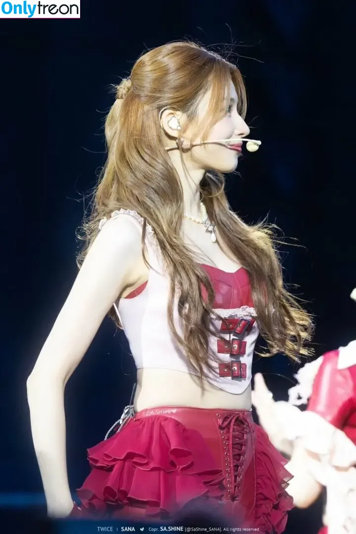 Minatozaki Sana nude photo #0109 (TWICE / m.by__sana)
