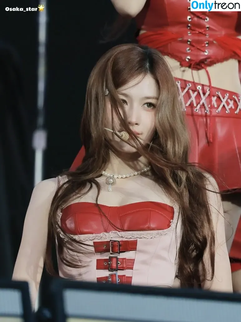 Minatozaki Sana nude photo #0123 (TWICE / m.by__sana)