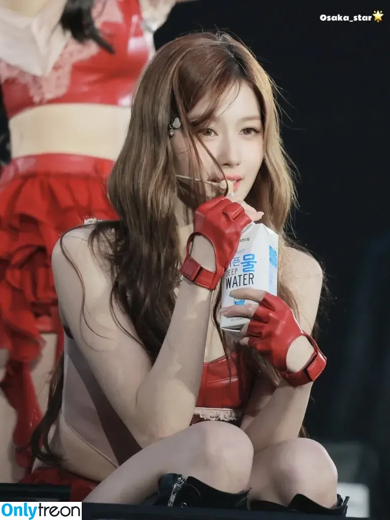 Minatozaki Sana nude photo #0125 (TWICE / m.by__sana)