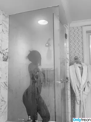 MindoftheUnkind / DAMNMAUX / Miss.Maux nude photo #0034