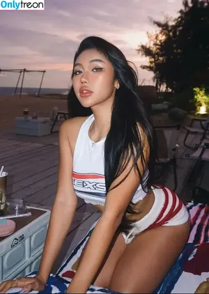 Minh Nguyet / symmmeoo фото голая #0013