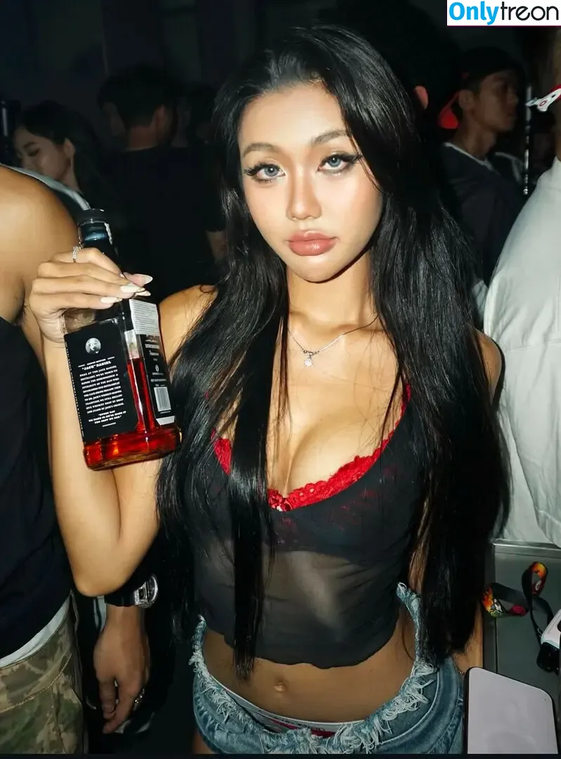 Minh Nguyet голая photo #0003 (symmmeoo)