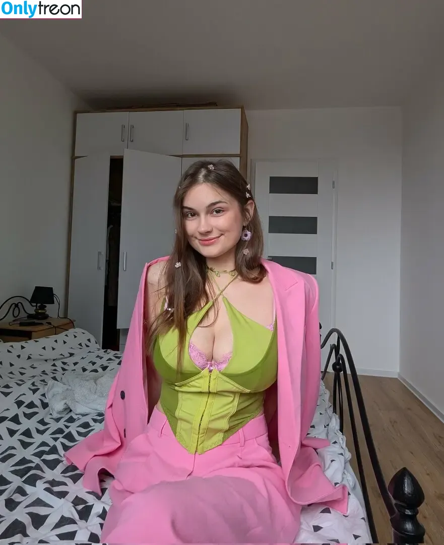 mini__pi_g голая photo #0075 (mini._.pig_)