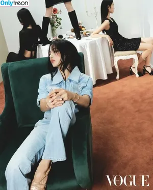Minji / lovres_min__ / miniwithtattoos / newjeans_official фото голая #0726