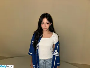 Minji / lovres_min__ / miniwithtattoos / newjeans_official фото голая #0751