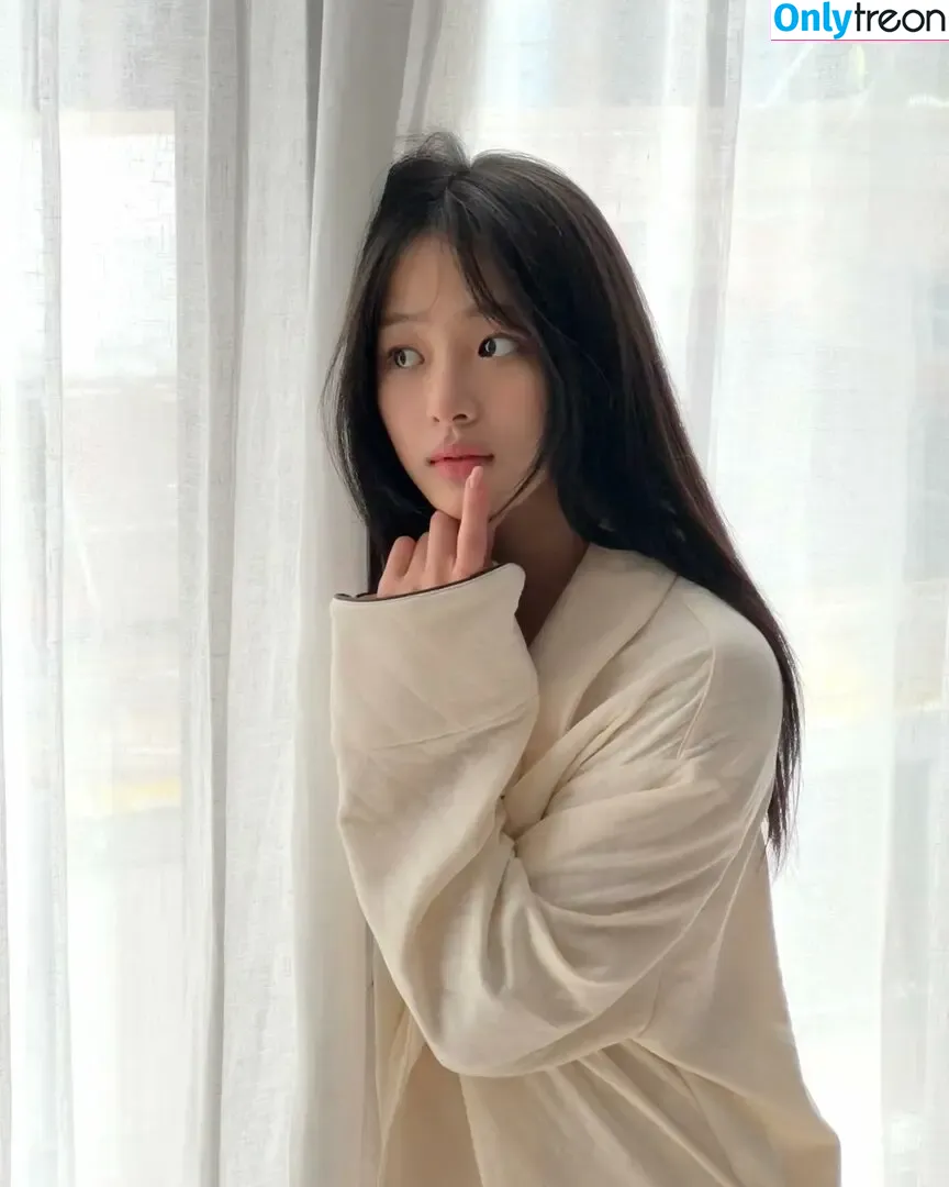 Minji голая photo #1013 (lovres_min__ / miniwithtattoos / newjeans_official)