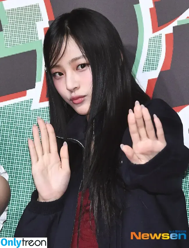 Minji голая photo #1077 (lovres_min__ / miniwithtattoos / newjeans_official)