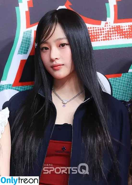 Minji голая photo #1082 (lovres_min__ / miniwithtattoos / newjeans_official)