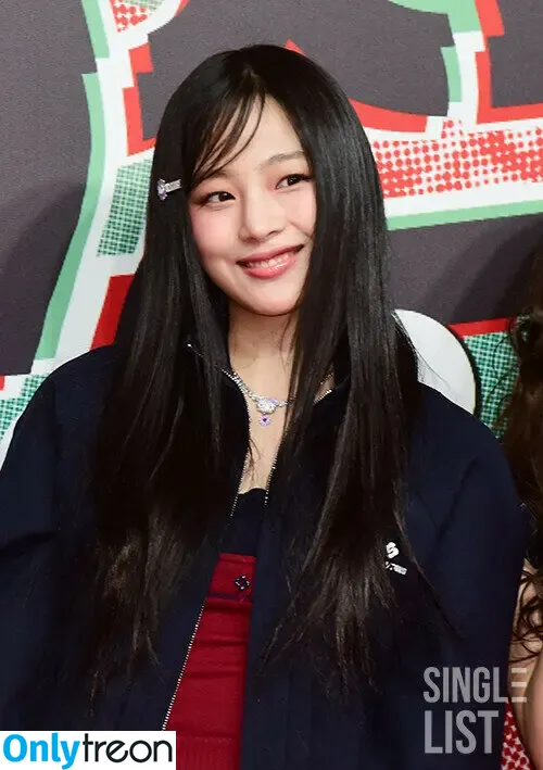 Minji голая photo #1085 (lovres_min__ / miniwithtattoos / newjeans_official)