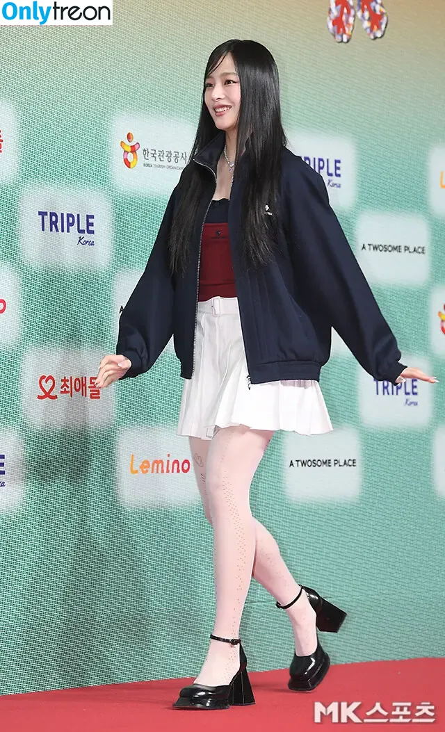 Minji голая photo #1088 (lovres_min__ / miniwithtattoos / newjeans_official)