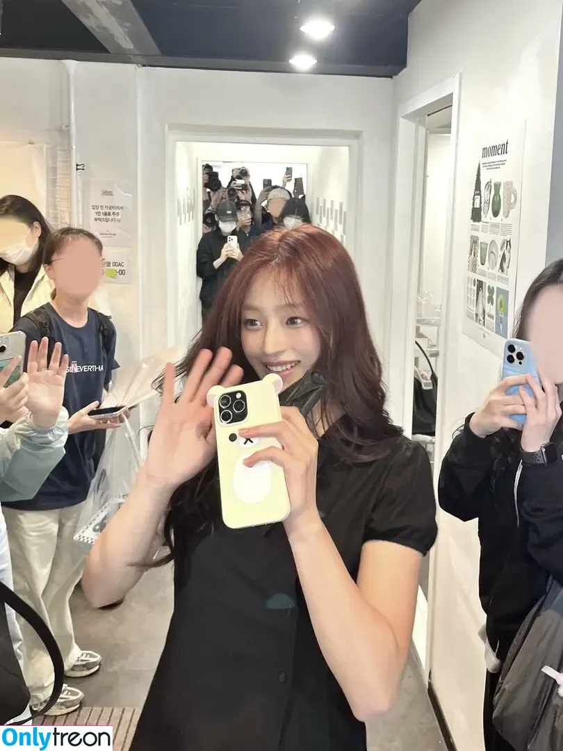 Minji nude photo #1250 (lovres_min__ / miniwithtattoos / newjeans_official)