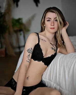 Minnietheentertainer / lilmaryy3 / minnienomickey nude photo #0005