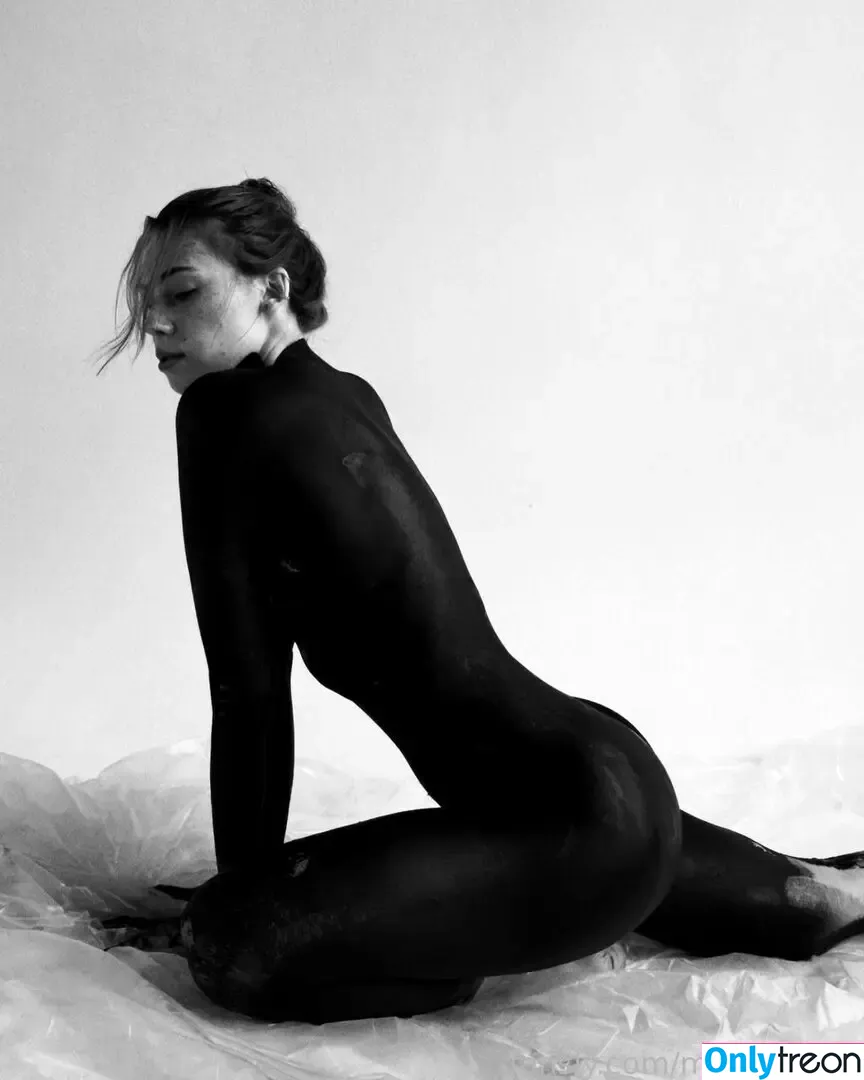 Miolenamio голая photo #0242 (Miolenamio)