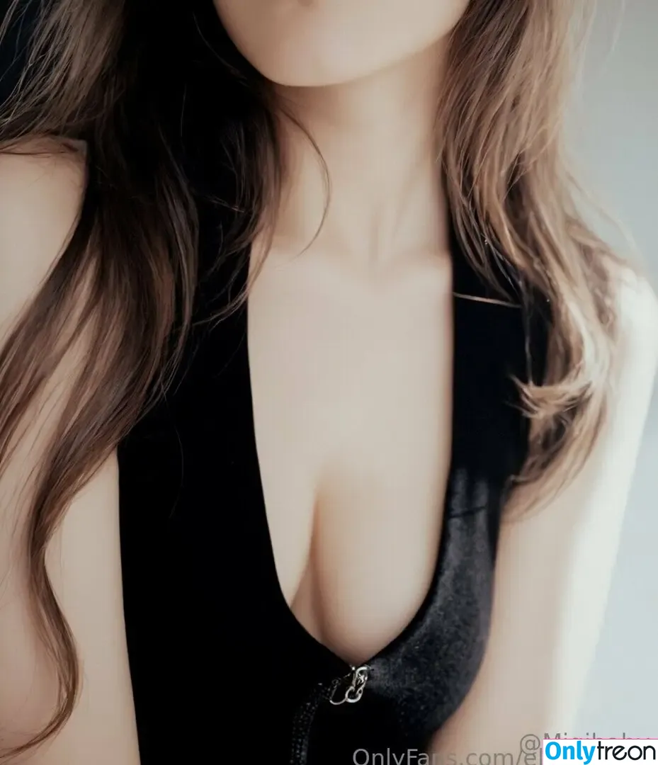 miqibaby nude photo #0038 (mikkiiibaby)
