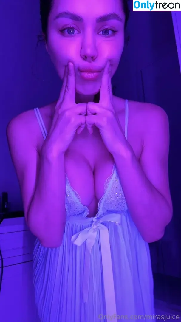 mira_nowhere nude photo #0116 (Mira_twitch)