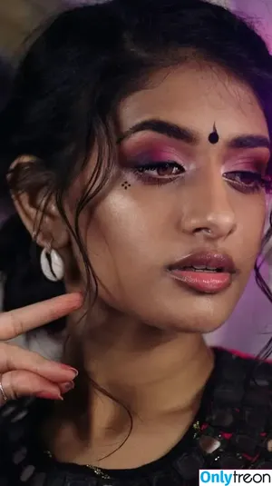 Mira Patel / mirapatelll фото голая #0033