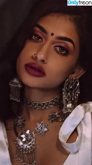 Mira Patel / mirapatelll фото голая #0037