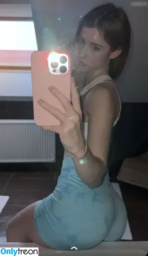 Mira Szalma / itsmira004 / mira.004 / mira.szalma nude photo #0557