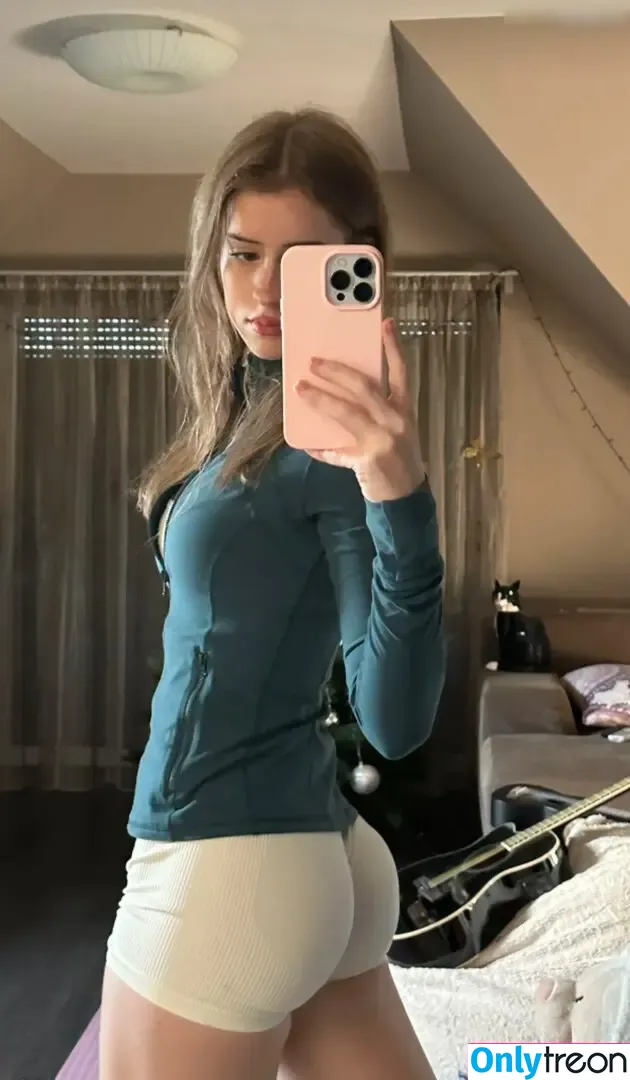 Mira Szalma nude photo #0969 (itsmira004 / mira.004 / mira.szalma)