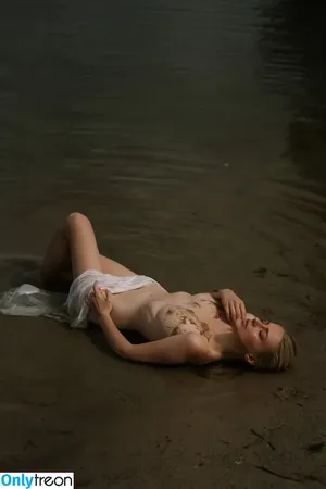 mira.vainer / miravainer nude photo #0050