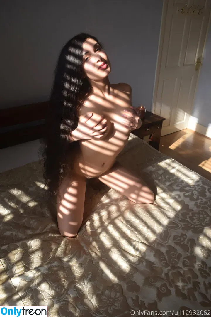 Mirabella Estella nude photo #0010 (mirabella_00 / mirabellaestella)